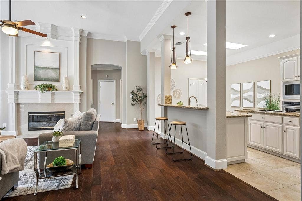 6708 Myrtle Beach Drive, Plano, TX 75093 Open floor plan allows for easy entertaining!