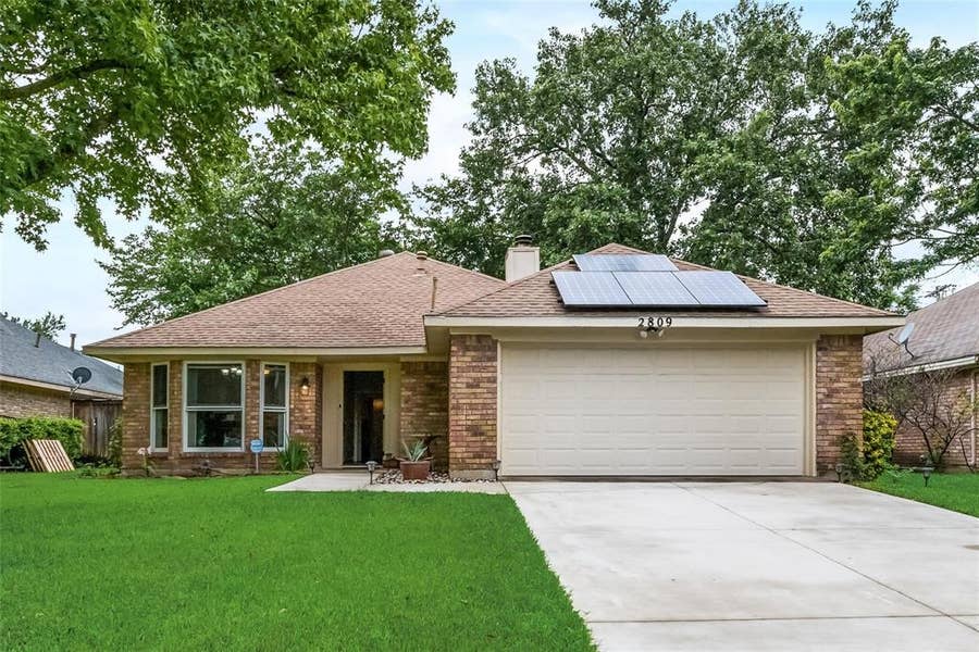 Property photo for 2809 N Avenue, Plano, TX