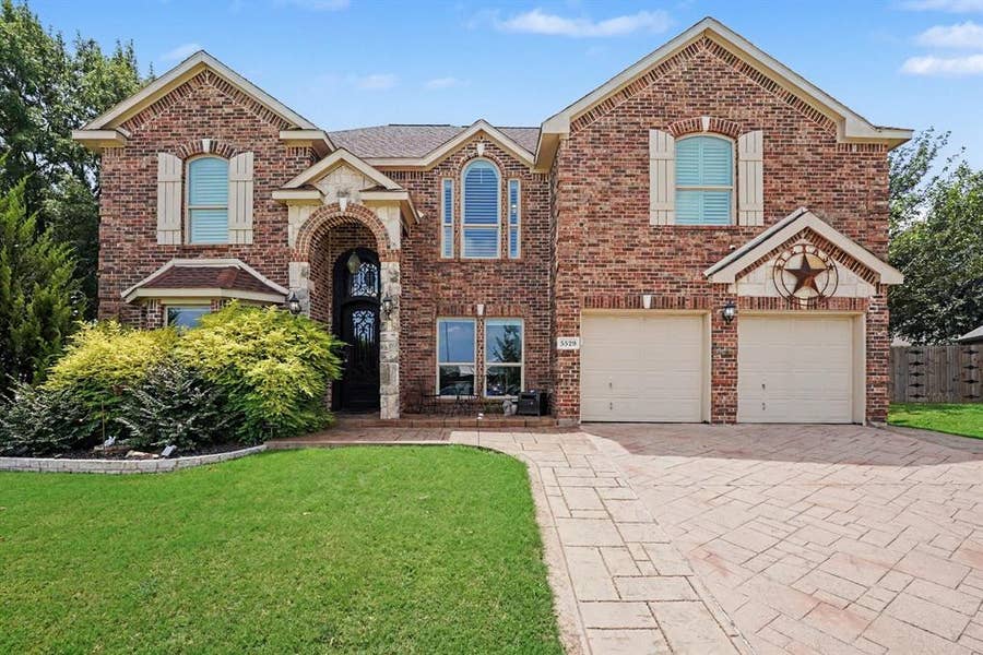 Property photo for 5520 Champlain Drive, Fort Worth, TX