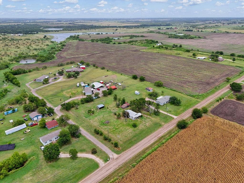 10847 Elk Road, Axtell, TX 76624 10847 Elk Road, Axtell, TX 76624