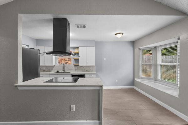 6613 Constitution Drive, Watauga, TX 76148 6613 Constitution Drive, Watauga, TX 76148