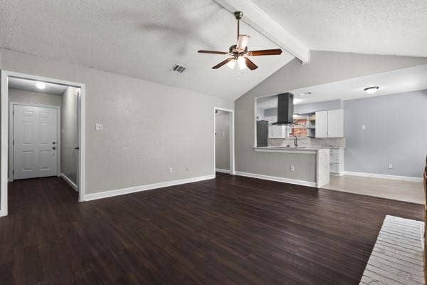6613 Constitution Drive, Watauga, TX 76148 6613 Constitution Drive, Watauga, TX 76148
