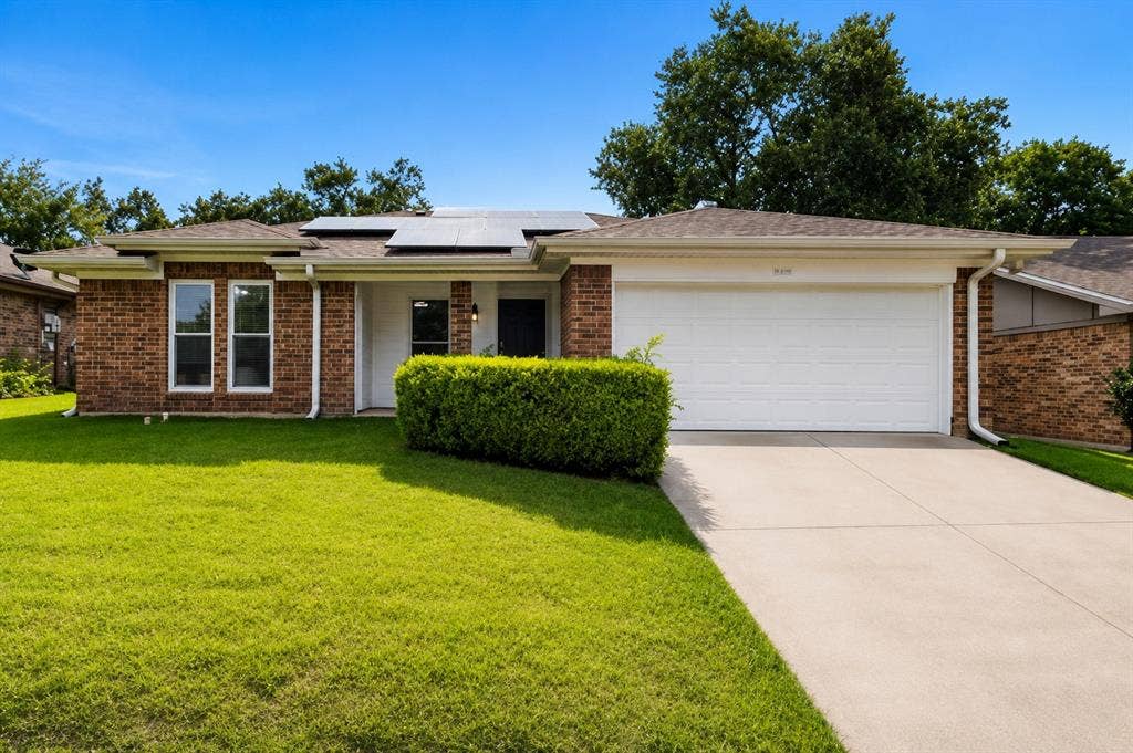 6613 Constitution Drive, Watauga, TX 76148 6613 Constitution Drive, Watauga, TX 76148