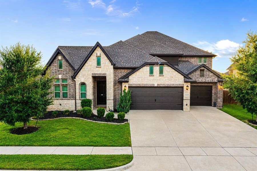 Property photo for 1917 Sunflower Drive, Glenn Heights, TX