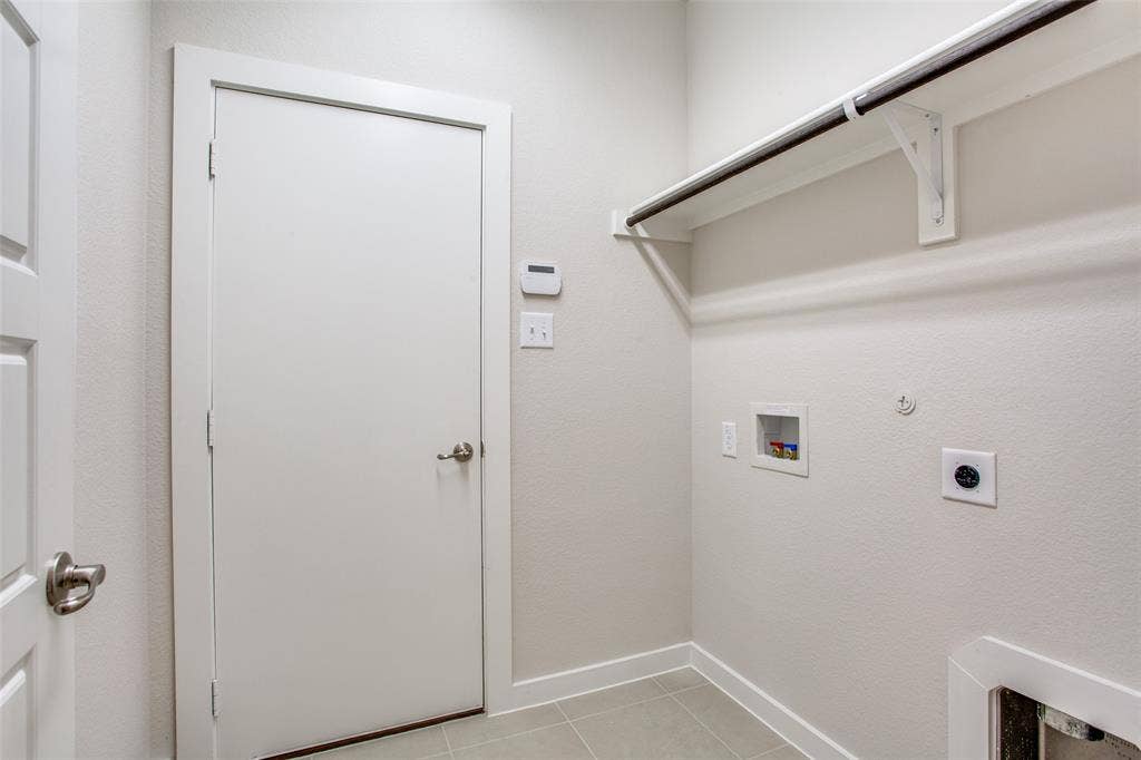 1432 Monarch Trail, Northlake, TX 76226 Roomy utility with shelf and hanging space