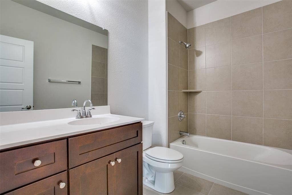 1432 Monarch Trail, Northlake, TX 76226 Neutral color palette