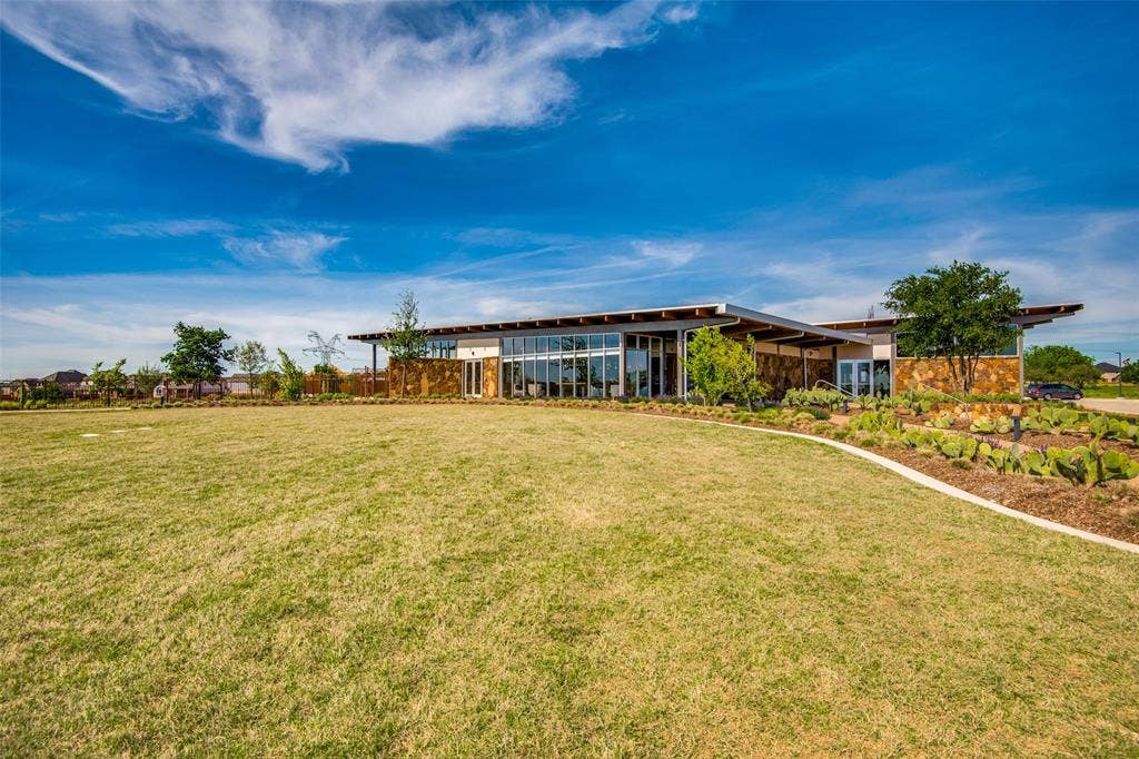 1432 Monarch Trail, Northlake, TX 76226 Canyon Falls community features