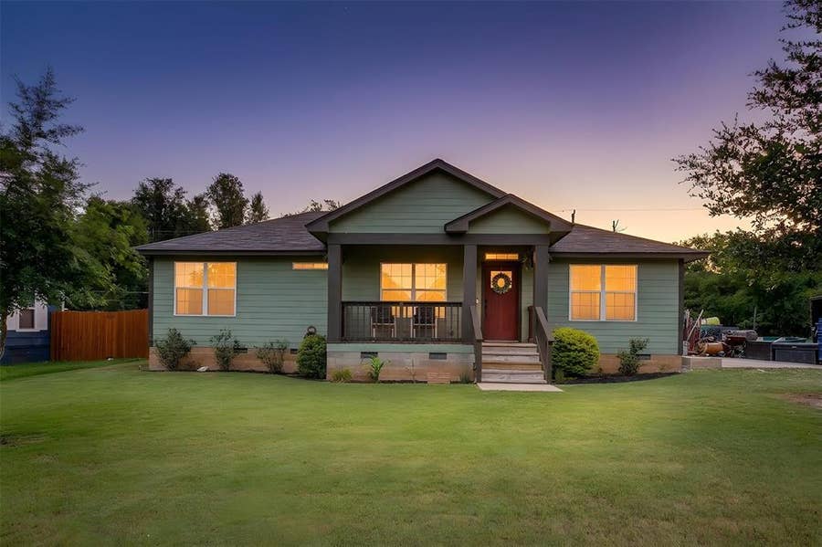 Property photo for 6605 Six J Court, Granbury, TX