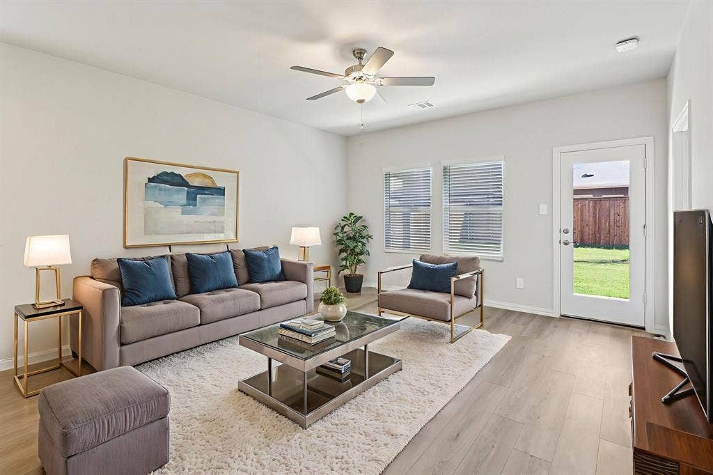 Photo is not of the actual home, but is an inspirational photo of builder’s model home and may depict options, furnishings, and/or decorator features that are not included.