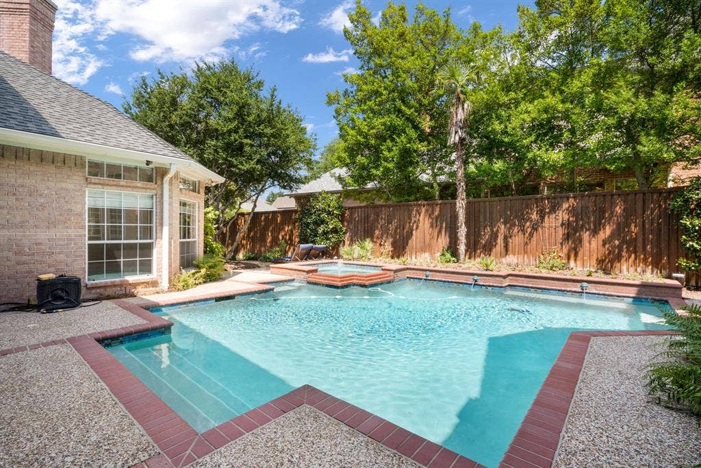 5021 Charles Place, Plano, TX 75093 5021 Charles Place, Plano, TX 75093