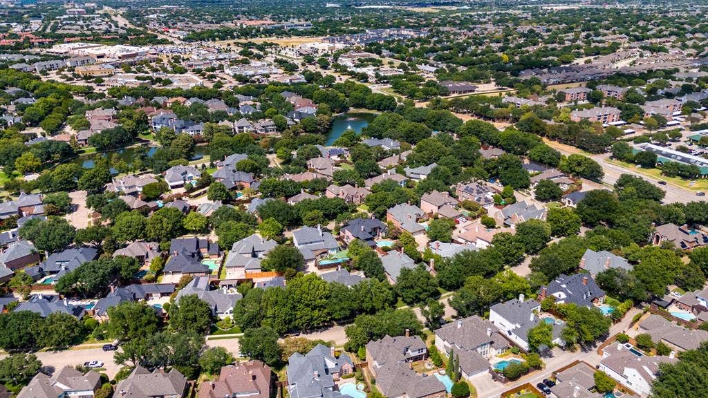 5021 Charles Place, Plano, TX 75093 5021 Charles Place, Plano, TX 75093