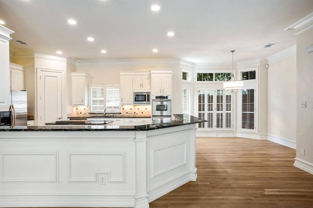 5021 Charles Place, Plano, TX 75093 5021 Charles Place, Plano, TX 75093