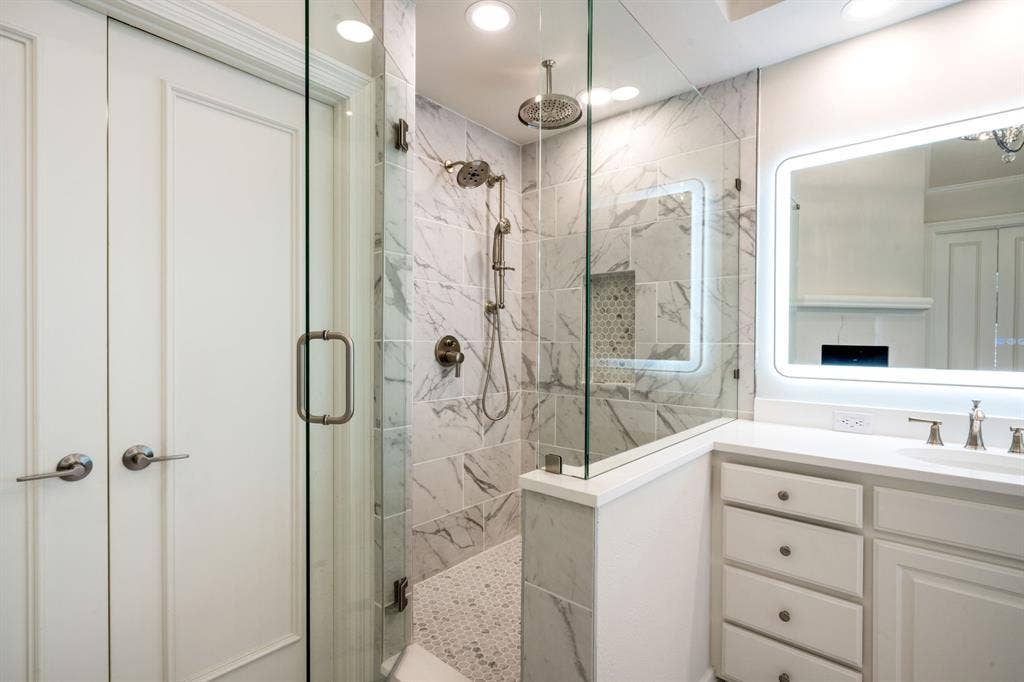 5021 Charles Place, Plano, TX 75093 5021 Charles Place, Plano, TX 75093
