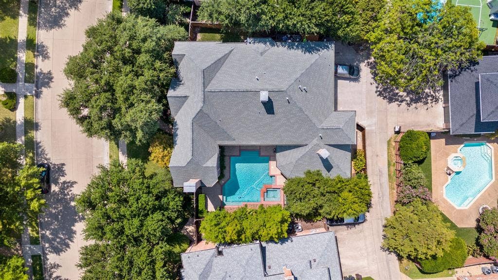 5021 Charles Place, Plano, TX 75093 5021 Charles Place, Plano, TX 75093