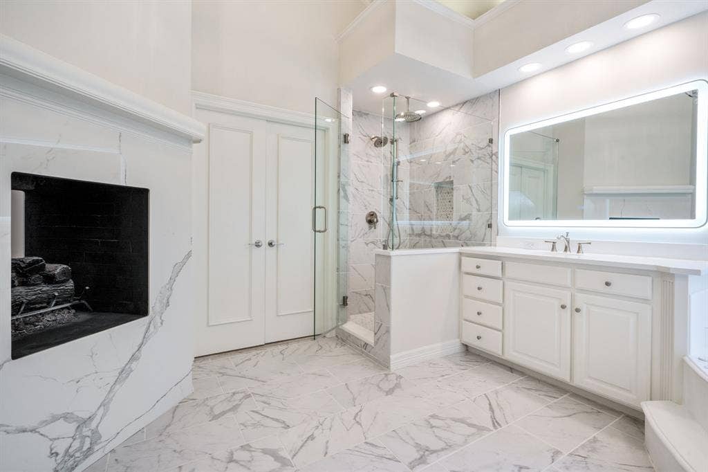 5021 Charles Place, Plano, TX 75093 5021 Charles Place, Plano, TX 75093
