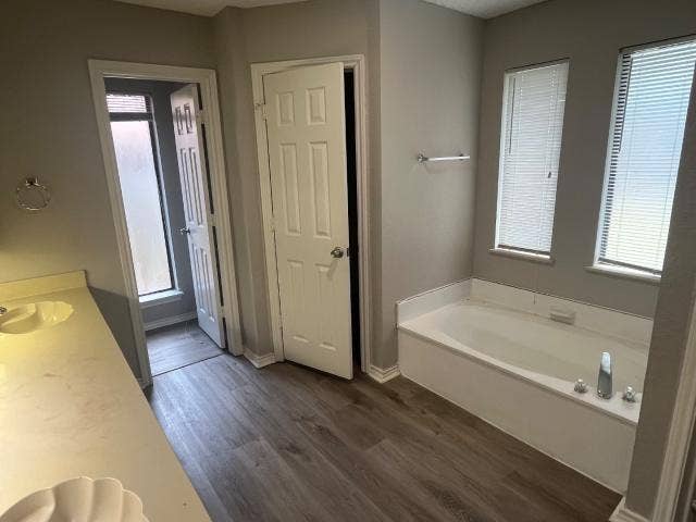 934 Robinwood Drive, Arlington, TX 76017 934 Robinwood Drive, Arlington, TX 76017