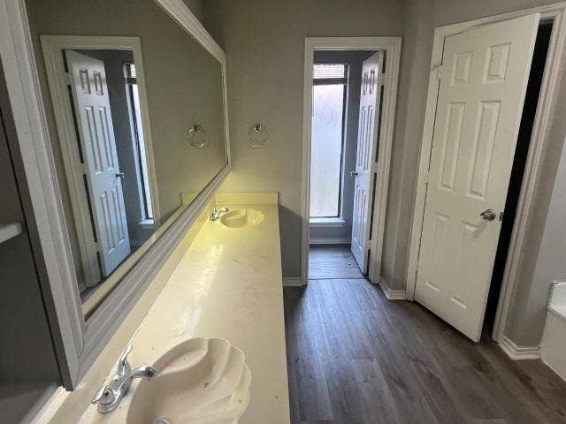 934 Robinwood Drive, Arlington, TX 76017 934 Robinwood Drive, Arlington, TX 76017
