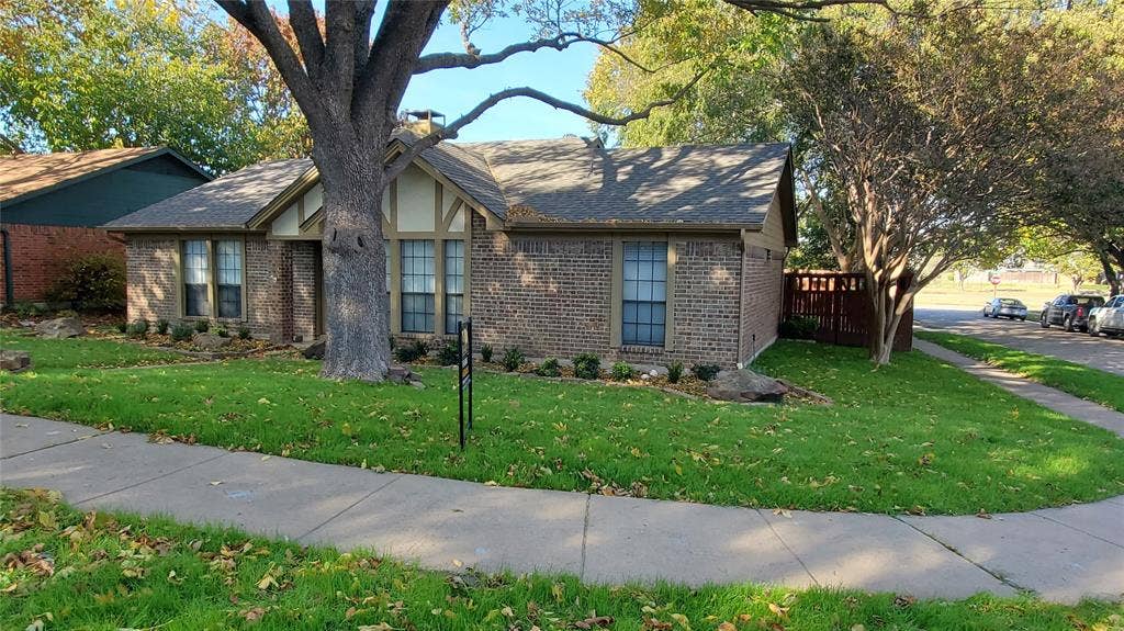 8440 Willow Creek Drive, Frisco, TX 75034 View of front of home with a front lawn