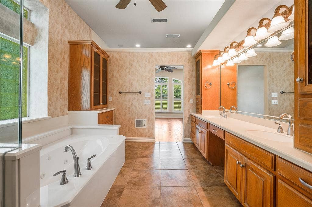 5809 Nutcracker Drive, Granbury, TX 76049 5809 Nutcracker Drive, Granbury, TX 76049