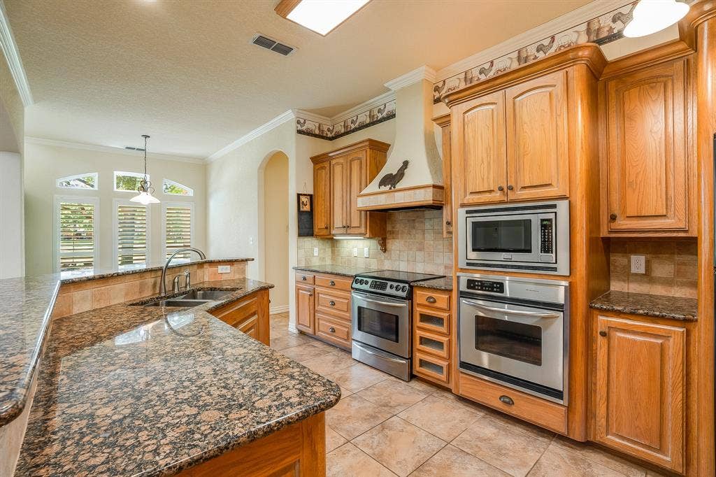 5809 Nutcracker Drive, Granbury, TX 76049 5809 Nutcracker Drive, Granbury, TX 76049