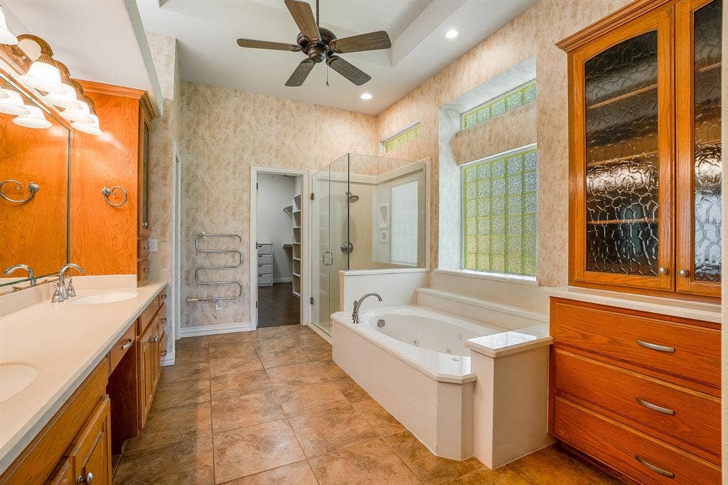 5809 Nutcracker Drive, Granbury, TX 76049 5809 Nutcracker Drive, Granbury, TX 76049