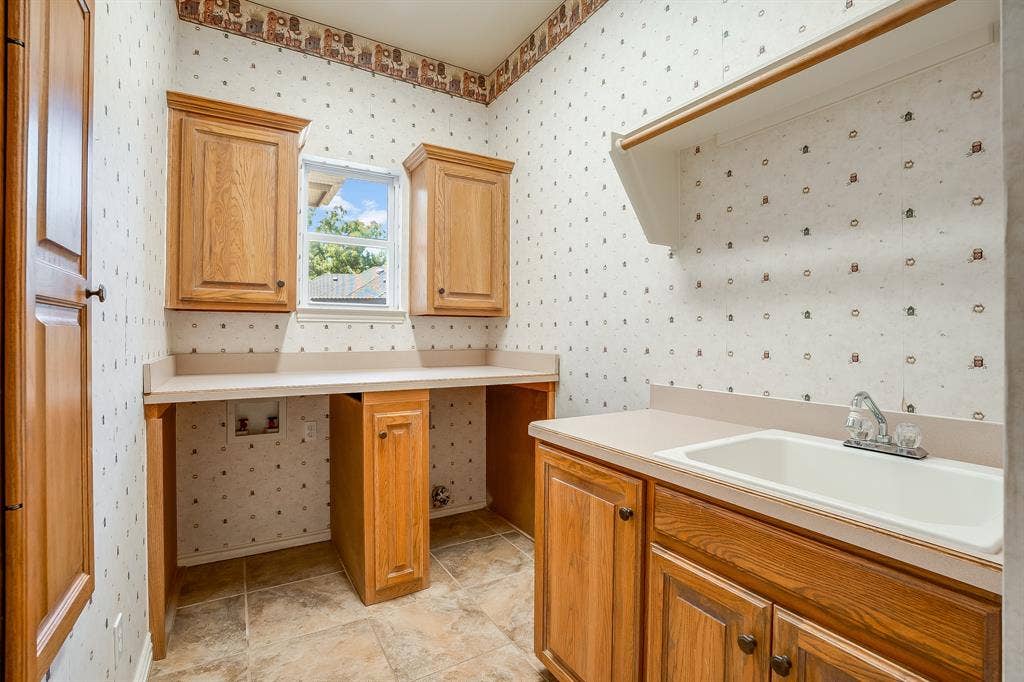 5809 Nutcracker Drive, Granbury, TX 76049 5809 Nutcracker Drive, Granbury, TX 76049