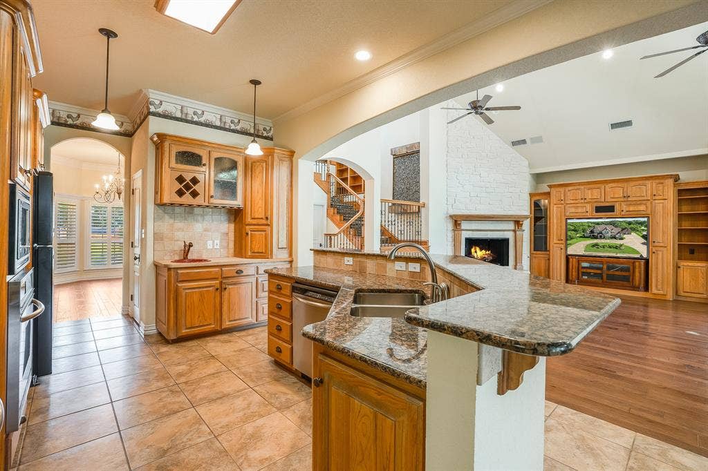 5809 Nutcracker Drive, Granbury, TX 76049 5809 Nutcracker Drive, Granbury, TX 76049
