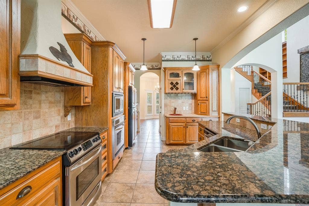 5809 Nutcracker Drive, Granbury, TX 76049 5809 Nutcracker Drive, Granbury, TX 76049