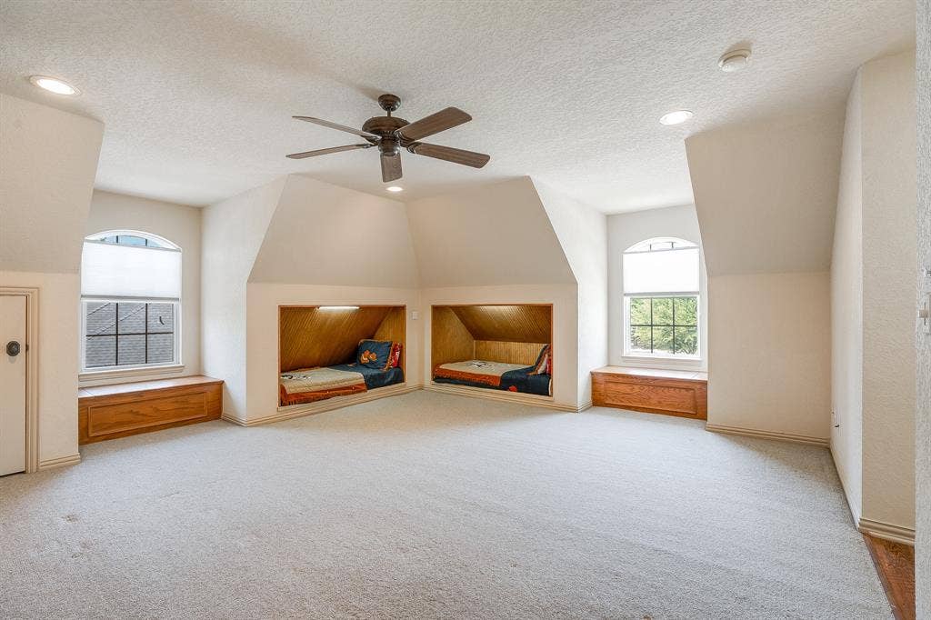 5809 Nutcracker Drive, Granbury, TX 76049 Level 2 Large Bedroom or a second living room
