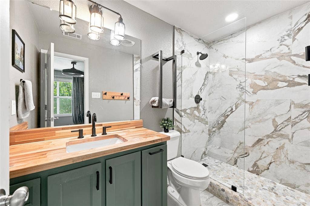 212 Cheyenne Drive, Waxahachie, TX 75165 212 Cheyenne Drive, Waxahachie, TX 75165