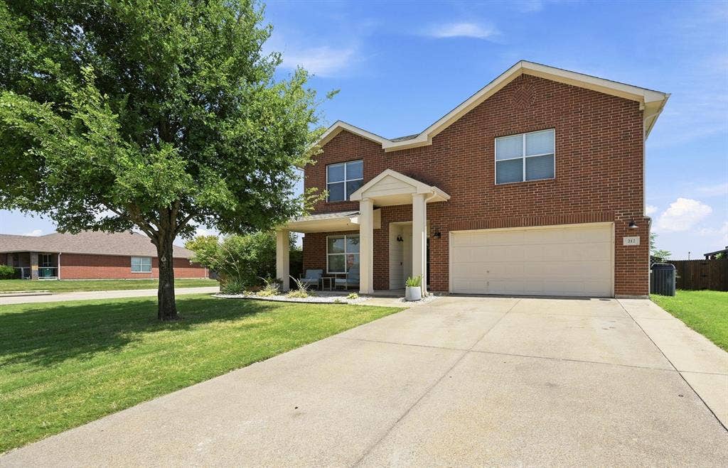212 Cheyenne Drive, Waxahachie, TX 75165 212 Cheyenne Drive, Waxahachie, TX 75165