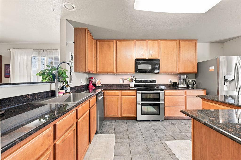 212 Cheyenne Drive, Waxahachie, TX 75165 212 Cheyenne Drive, Waxahachie, TX 75165