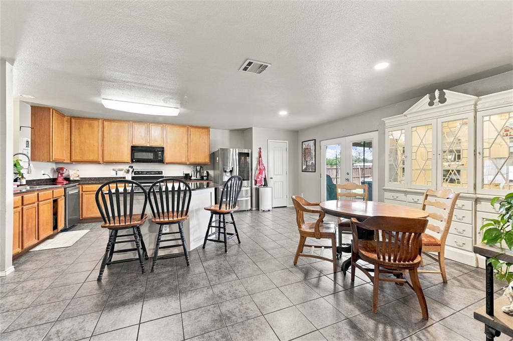 212 Cheyenne Drive, Waxahachie, TX 75165 212 Cheyenne Drive, Waxahachie, TX 75165