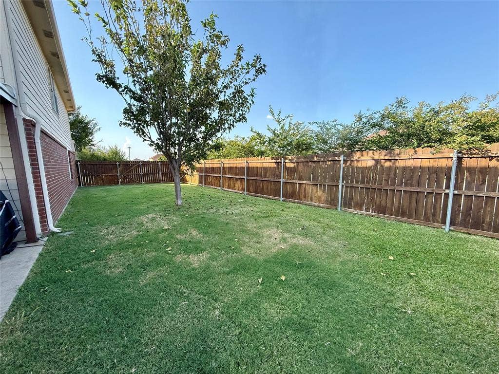 212 Cheyenne Drive, Waxahachie, TX 75165 212 Cheyenne Drive, Waxahachie, TX 75165