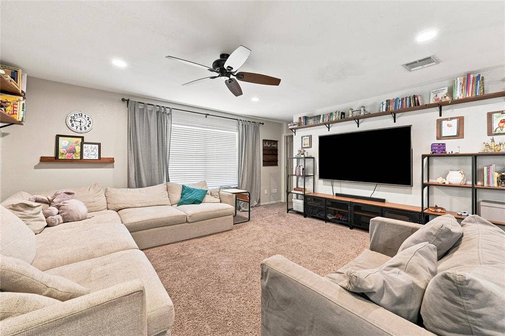 212 Cheyenne Drive, Waxahachie, TX 75165 212 Cheyenne Drive, Waxahachie, TX 75165