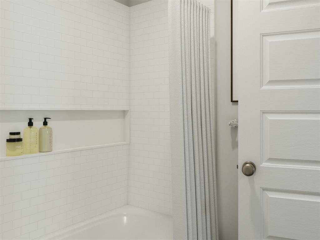 1708 Acts Lane, Ennis, TX 75119 Photos are a representation of the floor plan. Options and interior selections will vary.