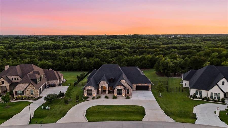 Property photo for 1085 Peppy San Drive, Lucas, TX