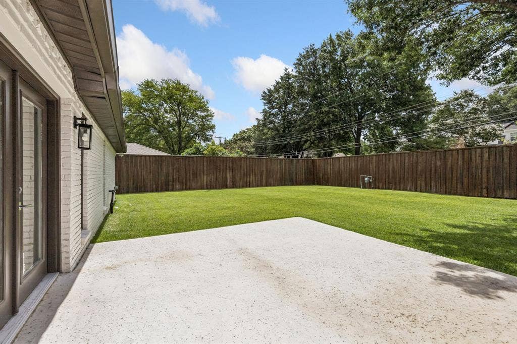 7124 Meadow Road, Dallas, TX 75230 Ready for play or pets.