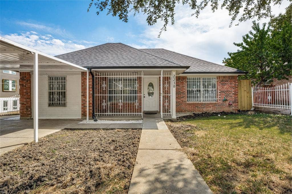 2238 Arroyo Avenue, Dallas, TX 75219 2238 Arroyo Avenue, Dallas, TX 75219