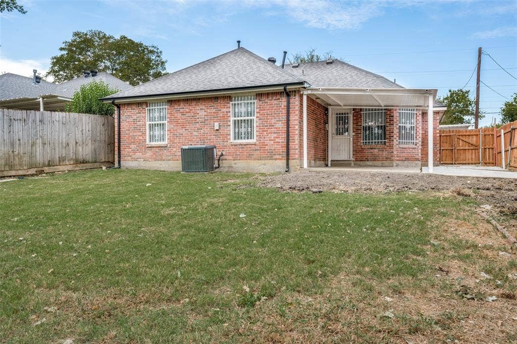 2238 Arroyo Avenue, Dallas, TX 75219 2238 Arroyo Avenue, Dallas, TX 75219