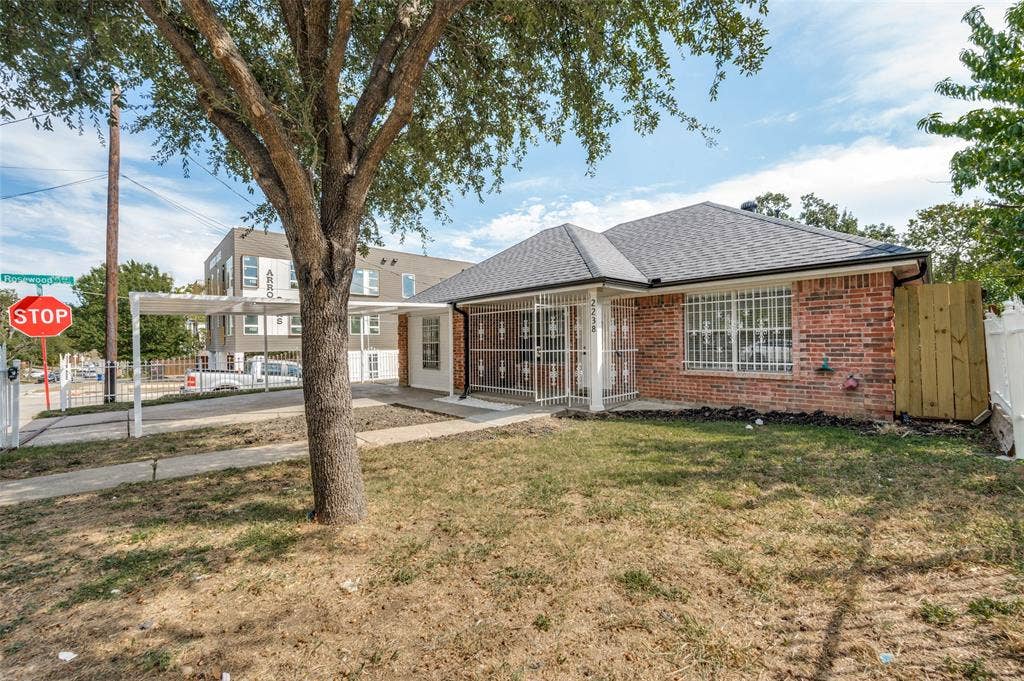 2238 Arroyo Avenue, Dallas, TX 75219 2238 Arroyo Avenue, Dallas, TX 75219