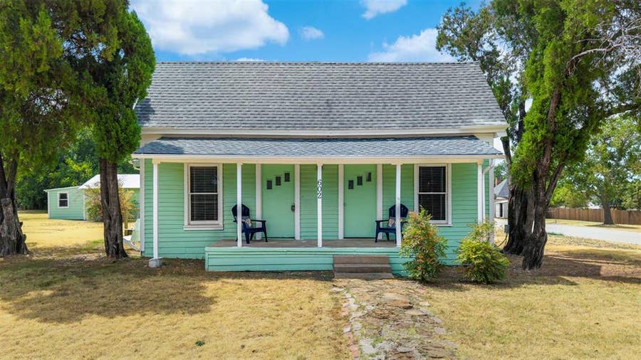 Property photo for 602 E Broadway Street, Prosper, TX