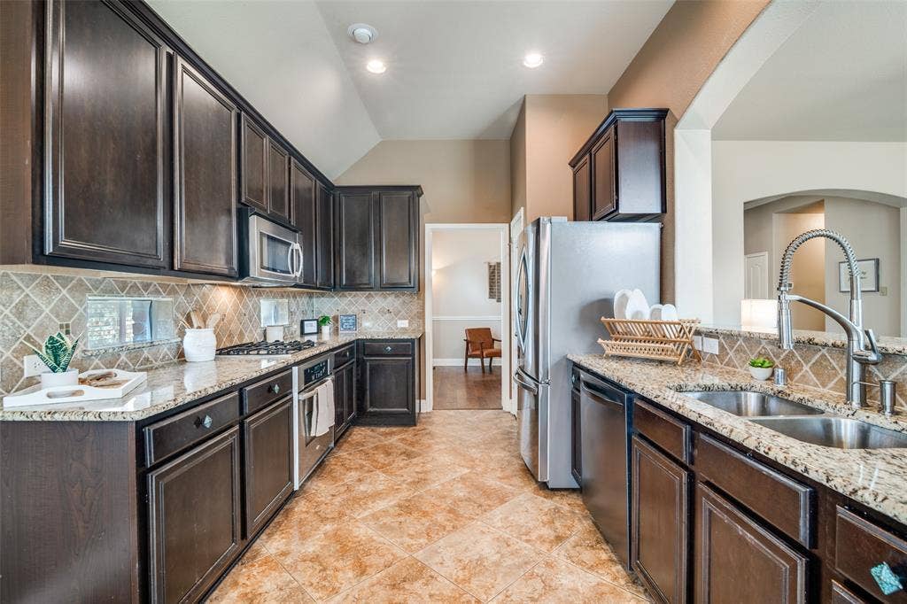 619 Louder Way, Fate, TX 75087