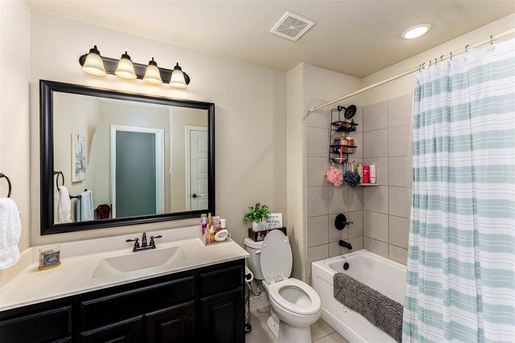 606 Lonesome Dove Drive, Midlothian, TX 76065 606 Lonesome Dove Drive, Midlothian, TX 76065