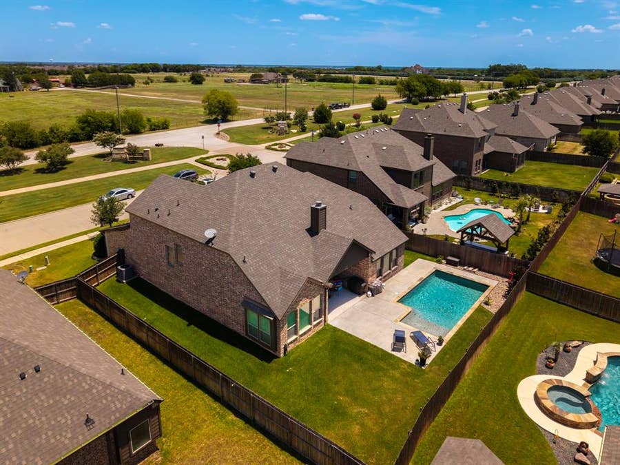 Property photo for 606 Lonesome Dove Drive, Midlothian, TX