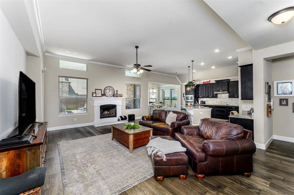 606 Lonesome Dove Drive, Midlothian, TX 76065 606 Lonesome Dove Drive, Midlothian, TX 76065
