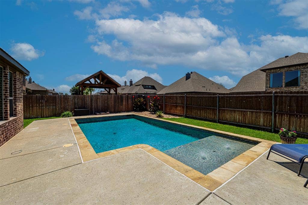 606 Lonesome Dove Drive, Midlothian, TX 76065 606 Lonesome Dove Drive, Midlothian, TX 76065