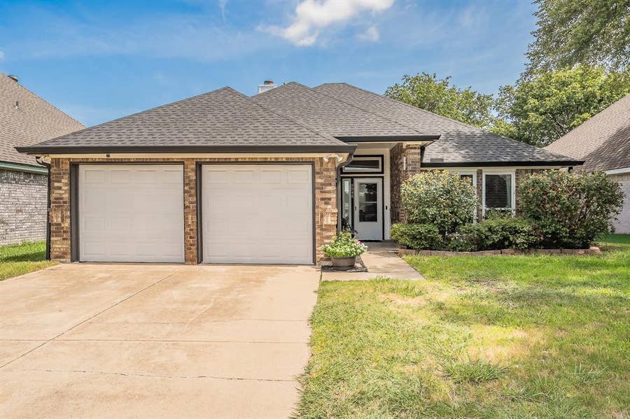Property photo for 9948 Pack Saddle Trail, Fort Worth, TX