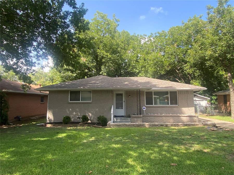 Property photo for 4321 Kolloch Drive, Dallas, TX