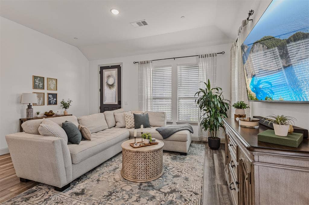 Living room of 1005 4th St, Argyle, TX in Harvest in Denton County, Texas